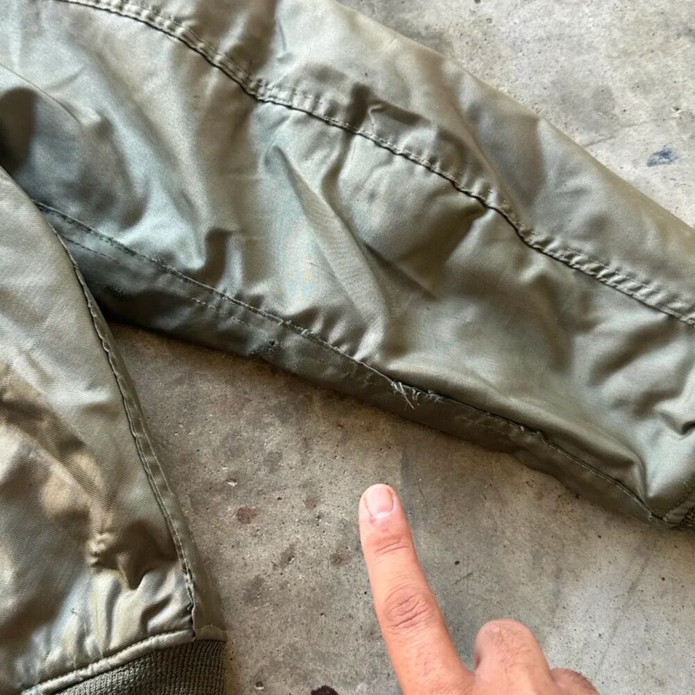 Vintage 70s Military CWU 45/P Flight Jacket Size Medium - Picture 9 of 11